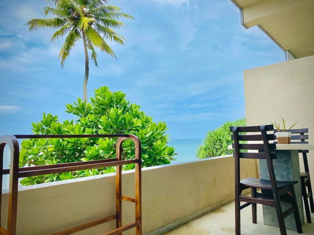 Sevenra Grand Beach Hotel Ambalangoda  Luaran gambar