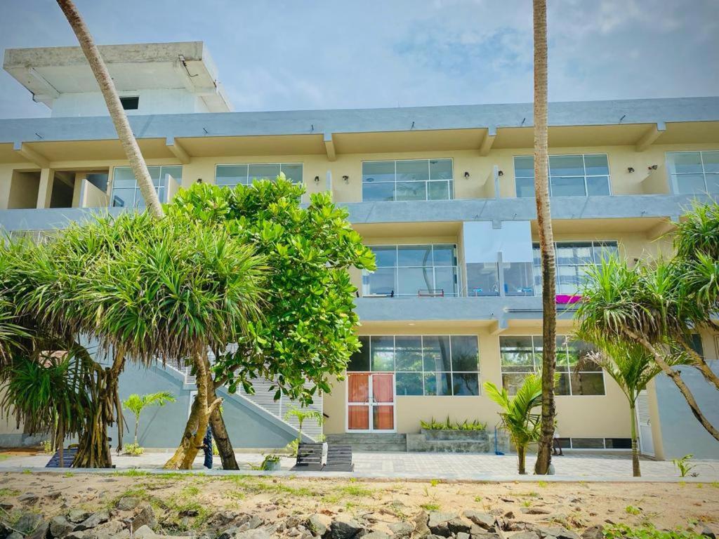 Sevenra Grand Beach Hotel Ambalangoda  Luaran gambar