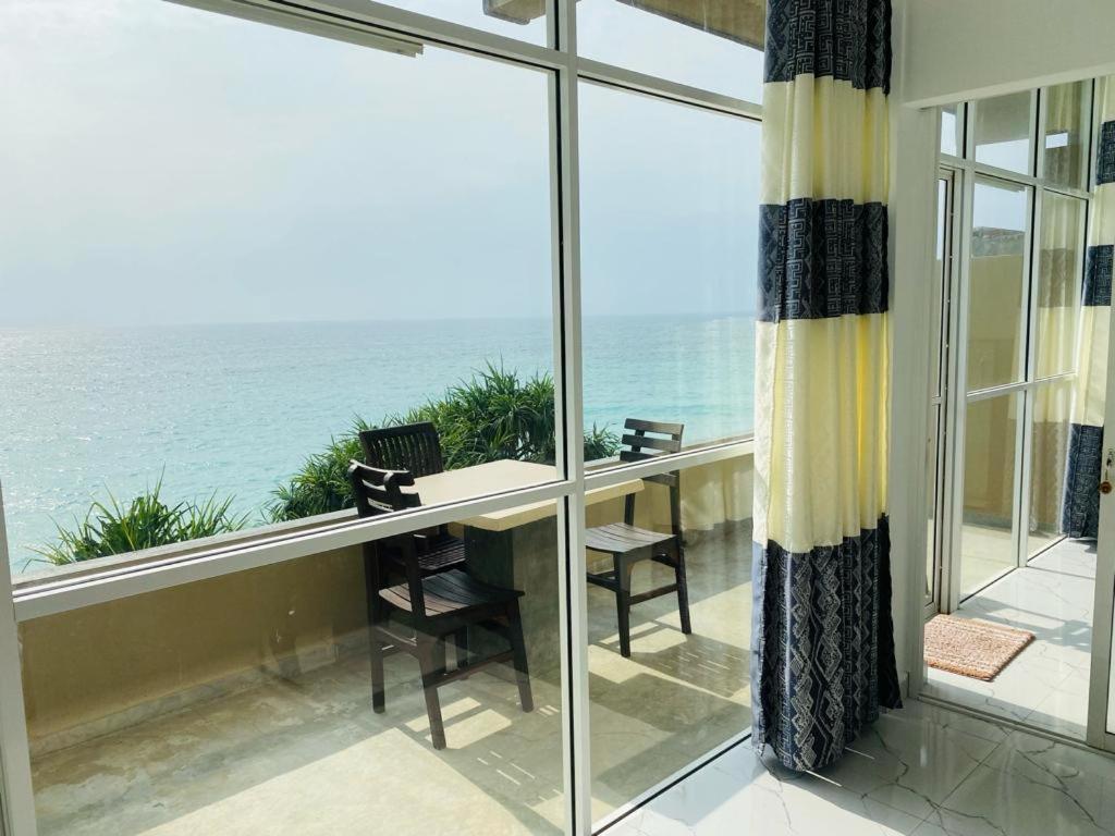 Sevenra Grand Beach Hotel Ambalangoda  Luaran gambar